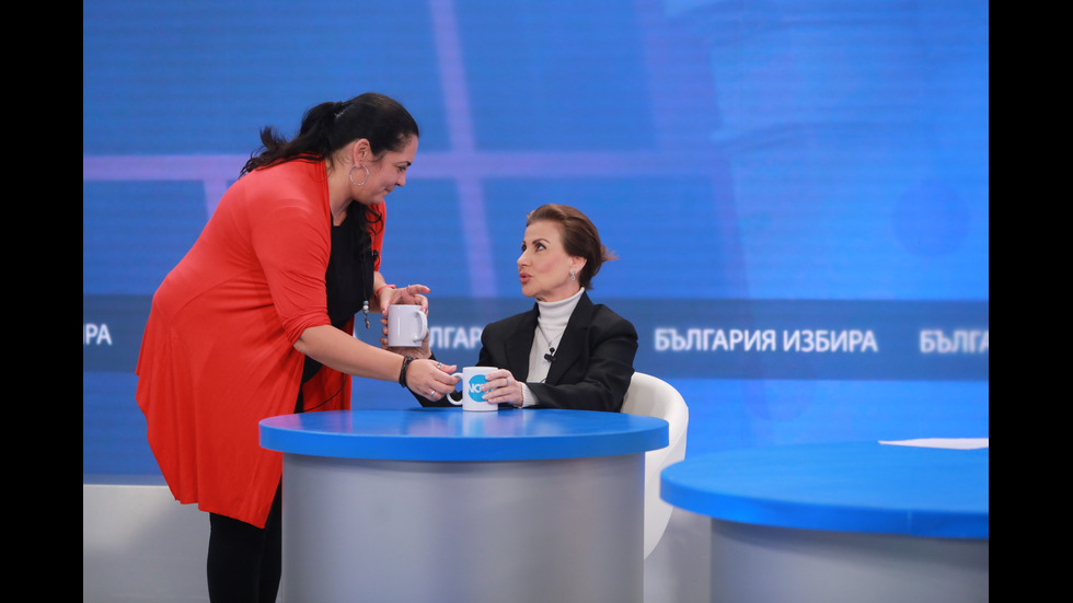 ЗАД КАДЪР: Изборното студио на NOVA в деня на балотажа