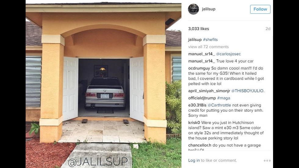 Мъж паркира колата си в хола