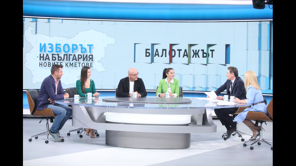 ЗАД КАДЪР: Изборният ден по NOVA В СНИМКИ