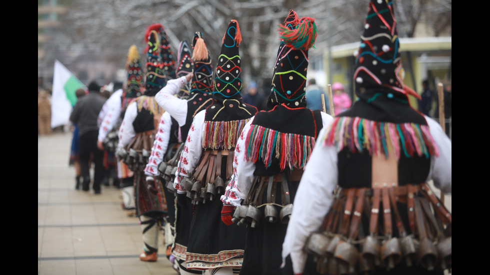 „Сурва” се завърна в Перник