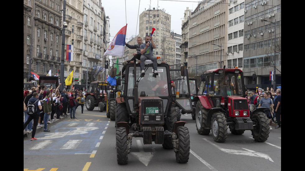 Най-големият антиправителствен протест в Сърбия