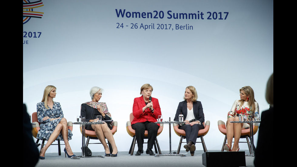 Иванка Тръмп и Ангела Меркел - заедно на конференция