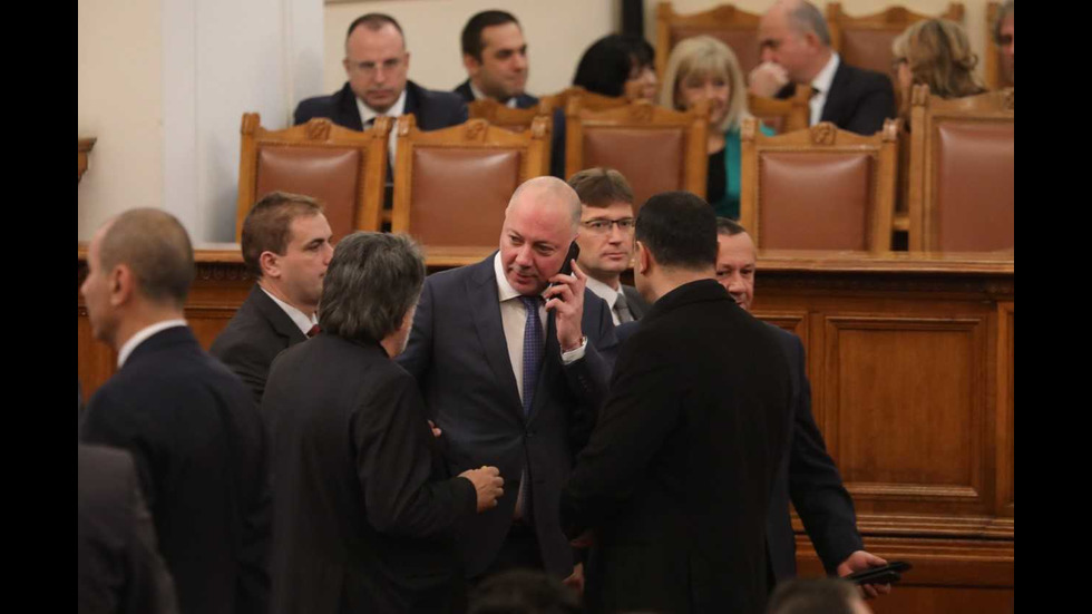 Парламентът гласува кандидатурата на Марияна Николова за вицепремиер