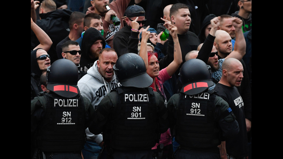 Втора вечер на протести и сблъсъци в германския град Кемниц