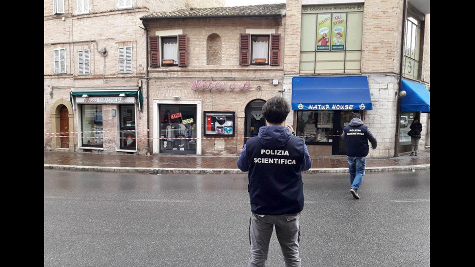 Мъж стреля срещу минувачи в Италия, има ранени