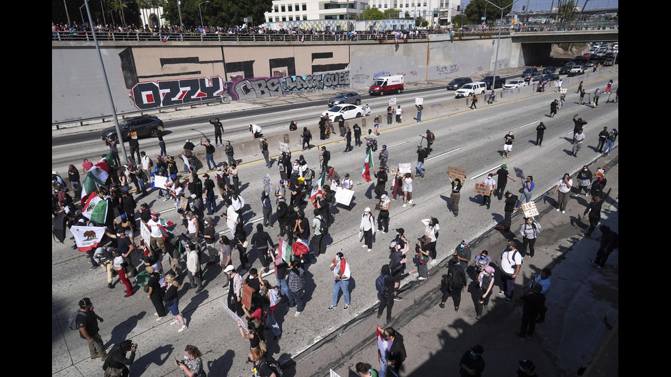Сблъсъци между Гвардията и протестиращи в Лос Анджелис