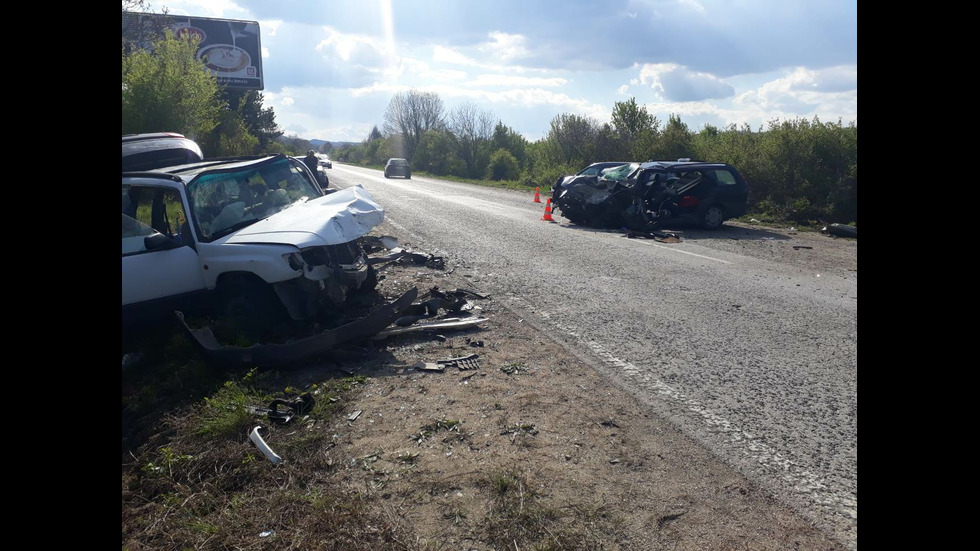 Четирима пострадаха при верижна катастрофа на пътя София - Велико Търново