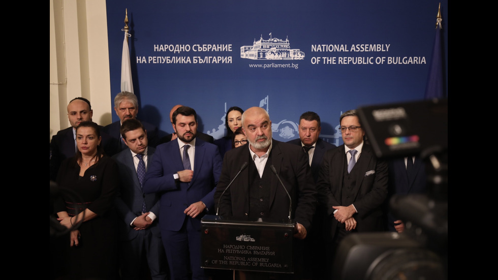 Скандал в парламента, отстраниха депутат от ПП от пленарната зала