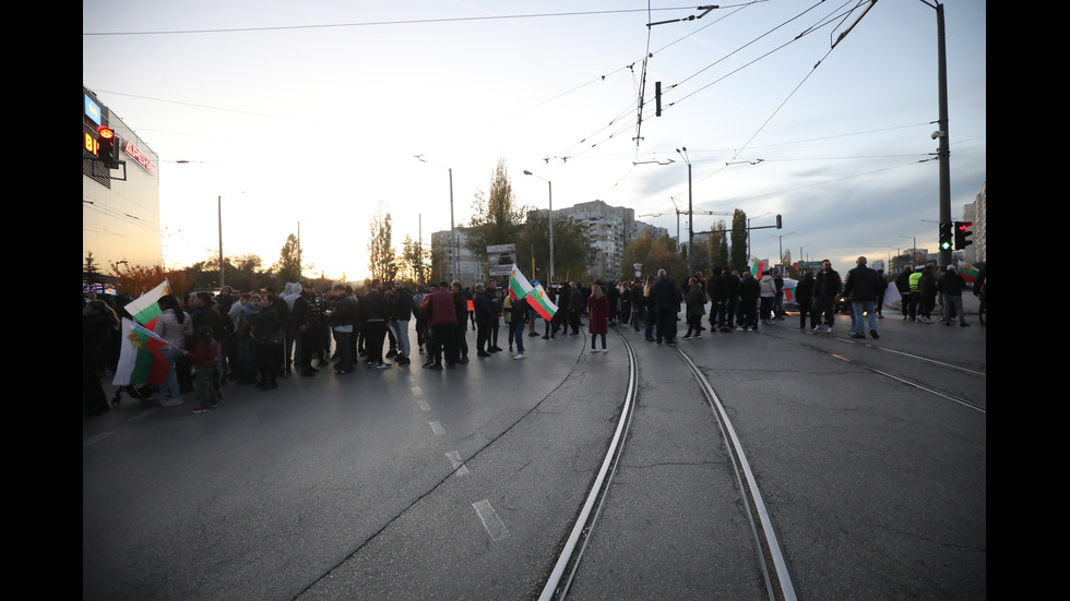 Жители на софийския квартал „Люлин“ на протест