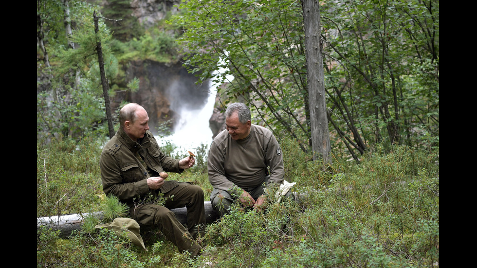 Как почива Путин през лятото?