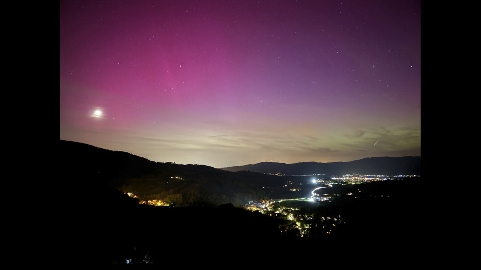 Aurora borealis - художникът на природата