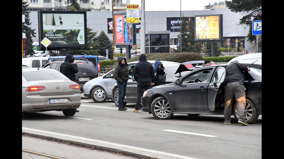 Спецакция блокира възлов булевард в София, хванаха пратка с дрога