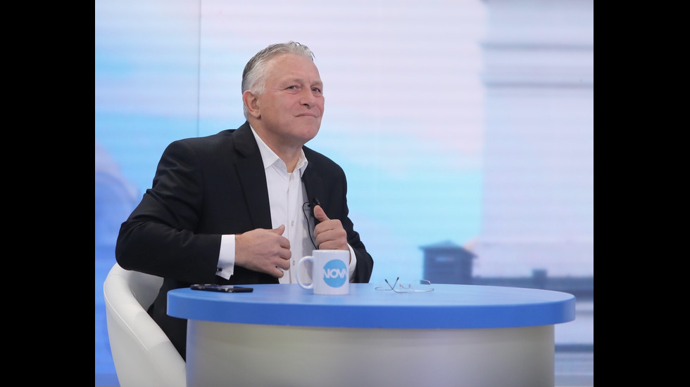 ЗАД КАДЪР: Изборното студио на NOVA
