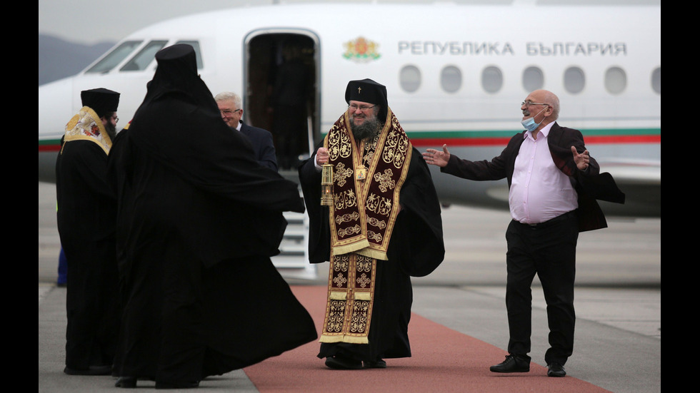 Благодатният огън слезе на Земята, дойде и у нас