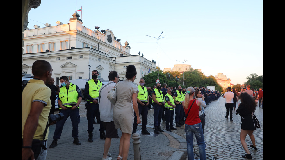 Три протеста в "Триъгълника на властта"