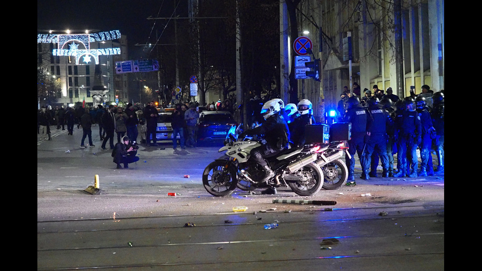 Погром след протеста в центъра на София