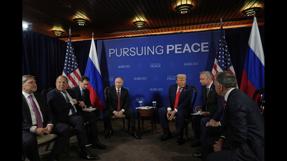 Започна ключовата среща между Тръмп и Путин в Аляска