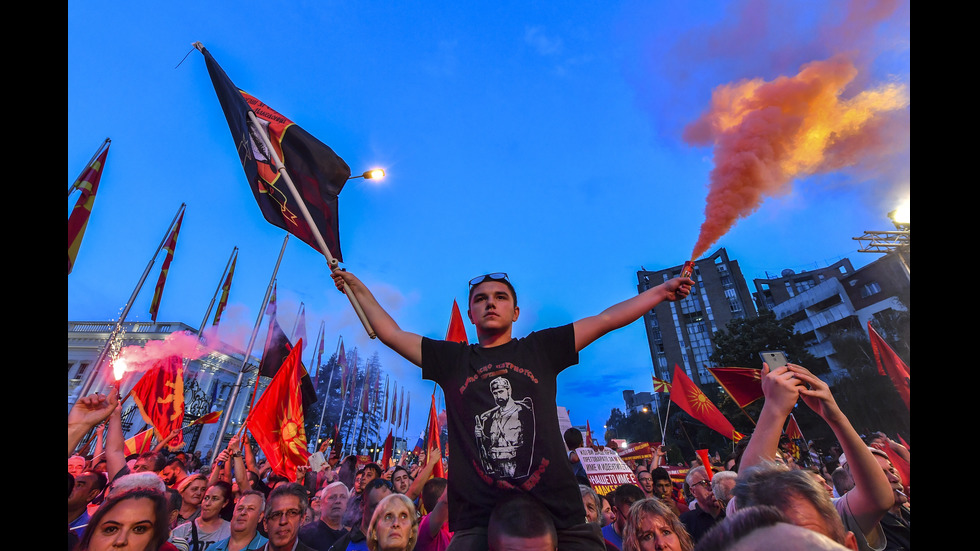 Протест в Скопие срещу преговорите за смяна на името на Македония