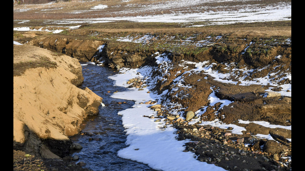 Нивото на язовир "Студена" спадна и е близо до критичния минимум