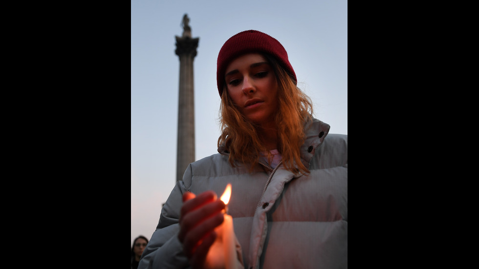 Бдение в Лондон в памет на жертвите на терористичната атака