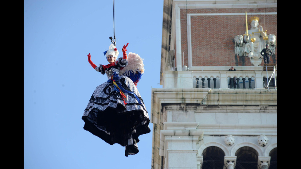 Откриха карнавала във Венеция