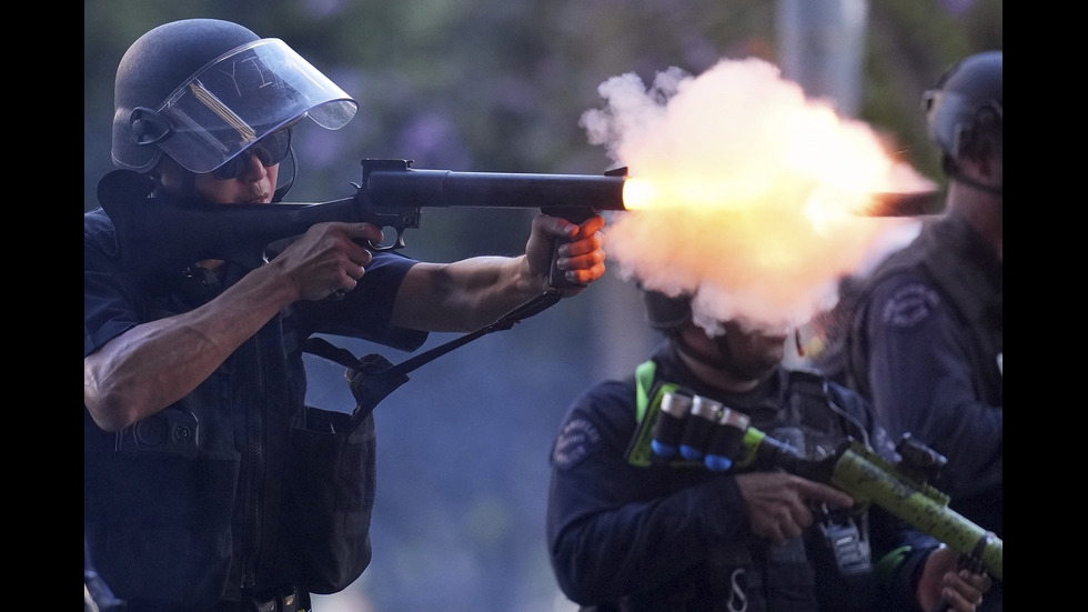 Сблъсъци между Гвардията и протестиращи в Лос Анджелис