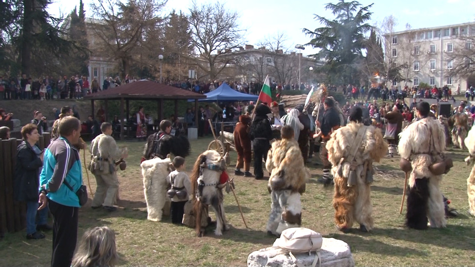 Над 800 кукери гониха злите сили в Стара Загора