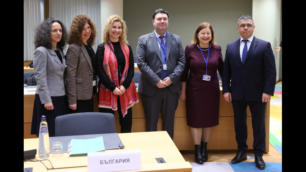 Официално: България и Румъния влизат в Шенген и по суша