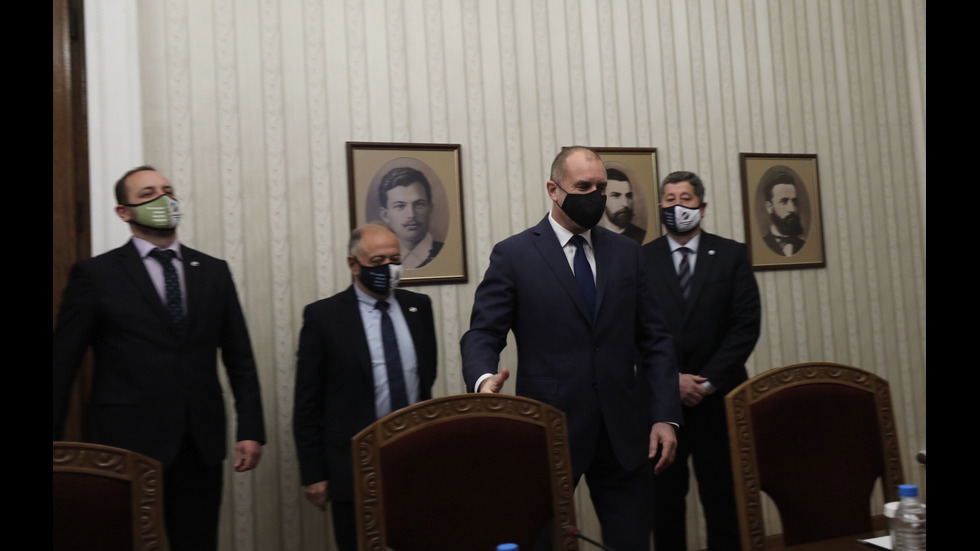 Започнаха консултациите при президента за нов кабинет