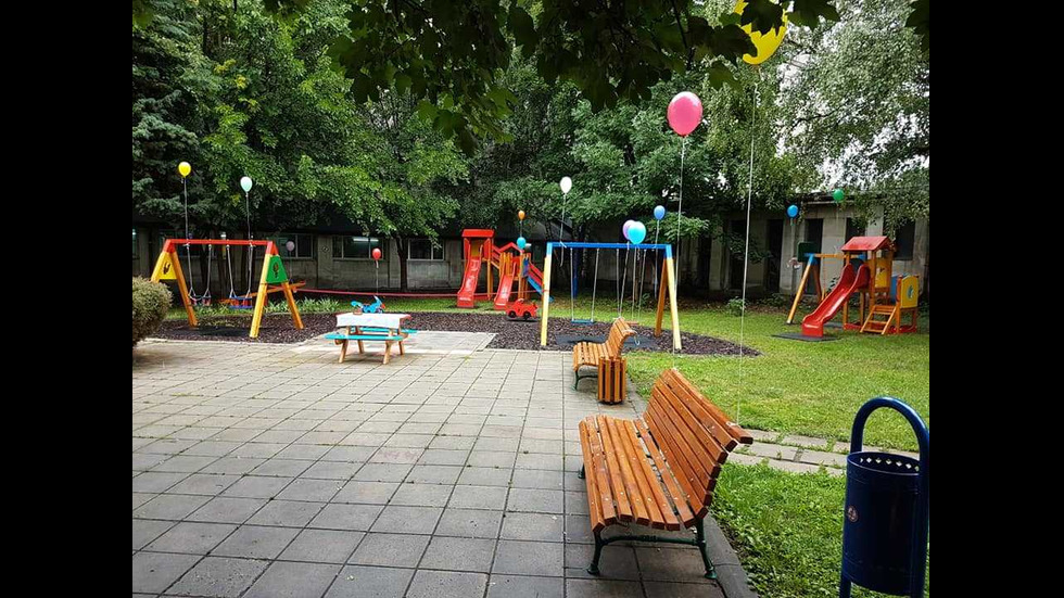 ЧРЕЗ ДАРЕНИЯ: Откриха най-голямата детска площадка в болница у нас
