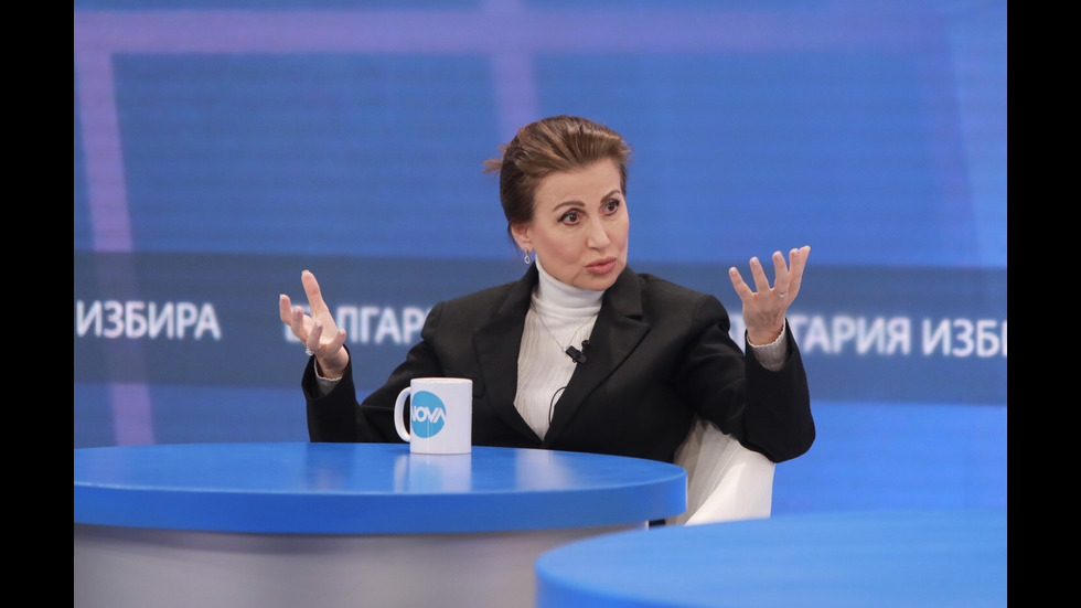 ЗАД КАДЪР: Изборното студио на NOVA в деня на балотажа