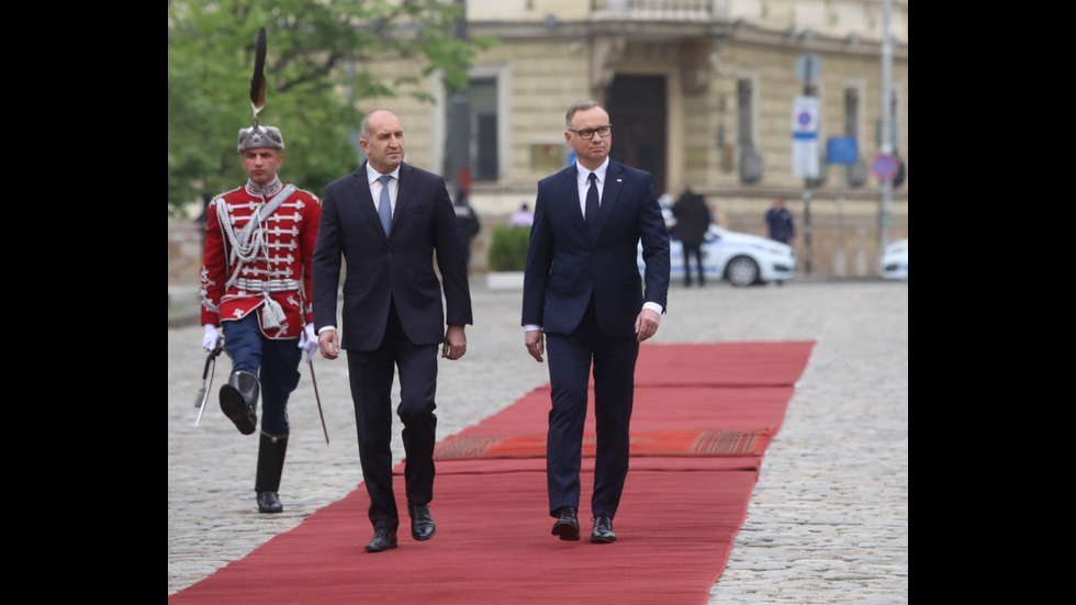 Президентът на Полша пристигна у нас