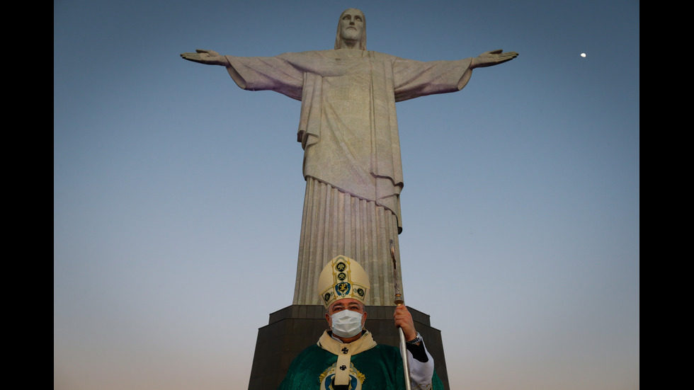 Статуята на Исус в Рио отново приема посетители (СНИМКИ)