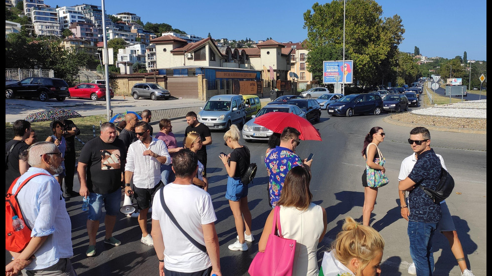 Собственици на заведения протестираха в няколко града