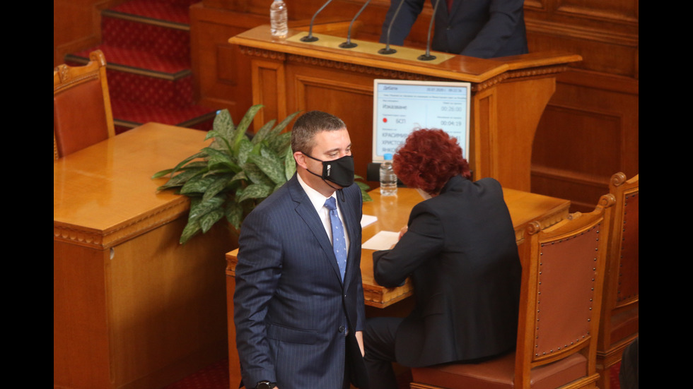 Антиправителствените протести минават в нова фаза