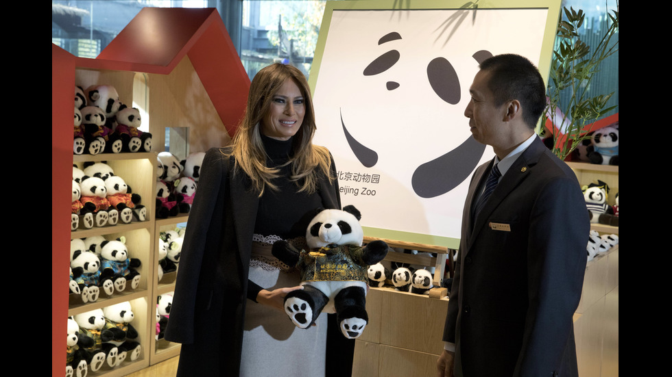 Мелания в зоопарк в Пекин и край Великата китайска стена