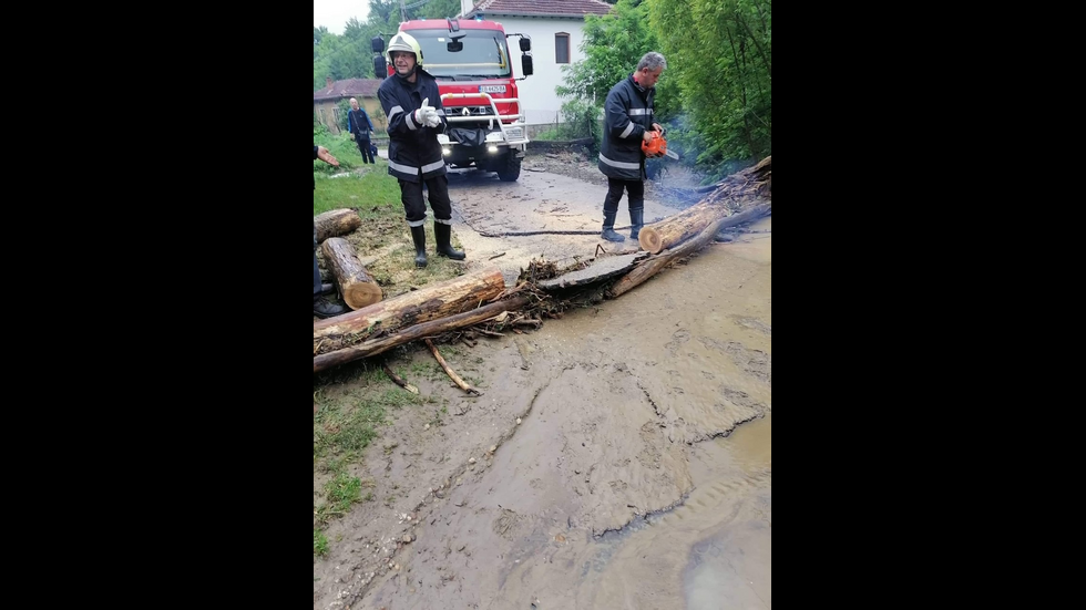 Сериозни щети след пороите в Трявна