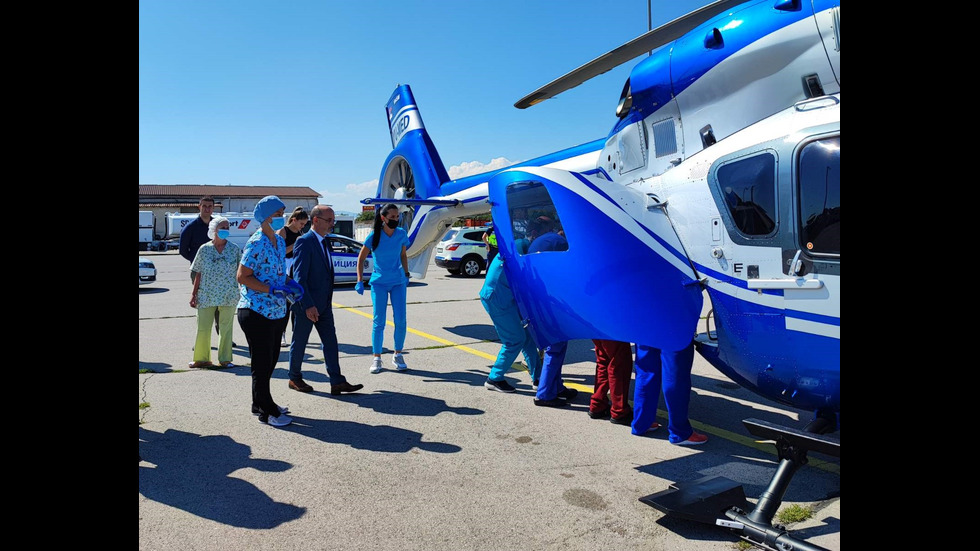 Хеликоптерите, които ще транспортират ранените деца от катастрофата на "Тракия", кацнаха у нас