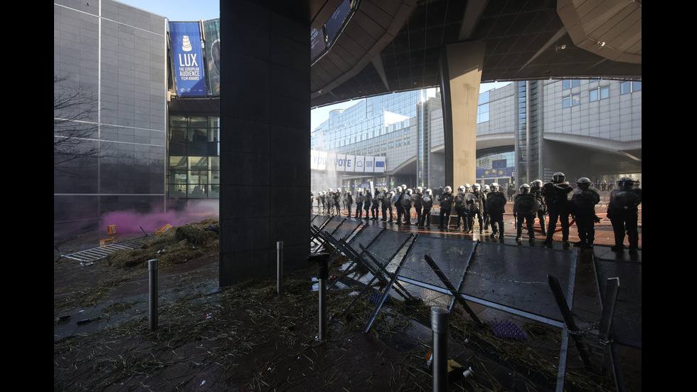 Фермерски протест блокира Брюксел