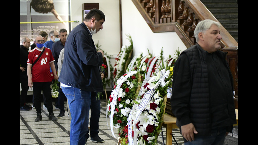 Стотици се сбогуваха с легендата на ЦСКА Георги Димитров - Джеки