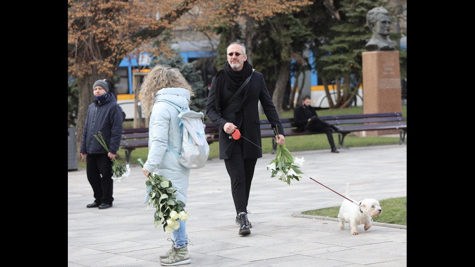 Стотици се сбогуваха с Димо от P.I.F.