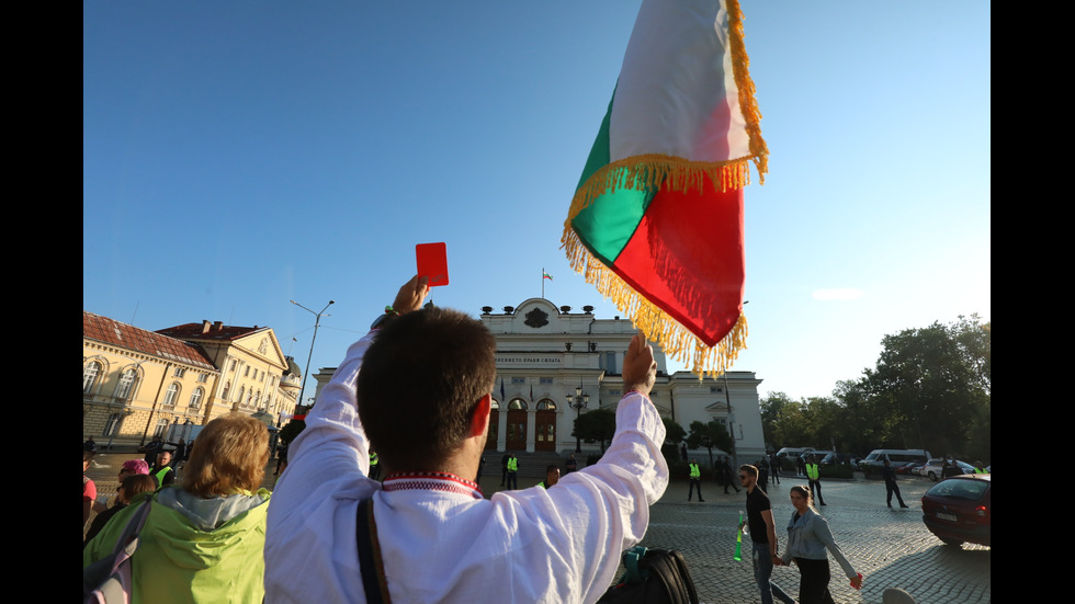 Антиправителствените протести минават в нова фаза