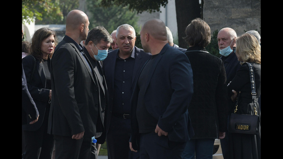 Десетки се сбогуваха с ген. Любен Гоцев