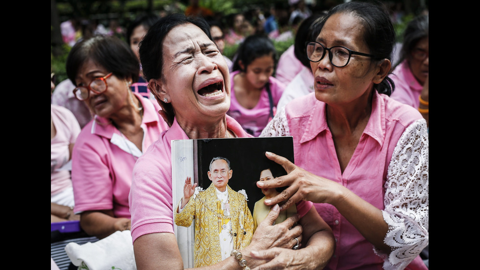 Тайланд скърби след смъртта на краля си