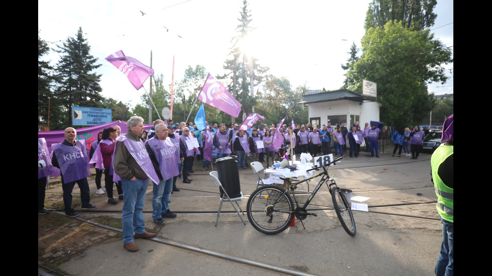 София под блокада: Стачка на наземния градски транспорт парализира столицата