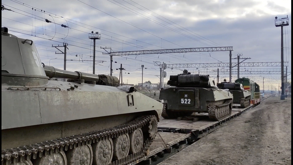 Русия изтегля част от войниците от границата с Украйна