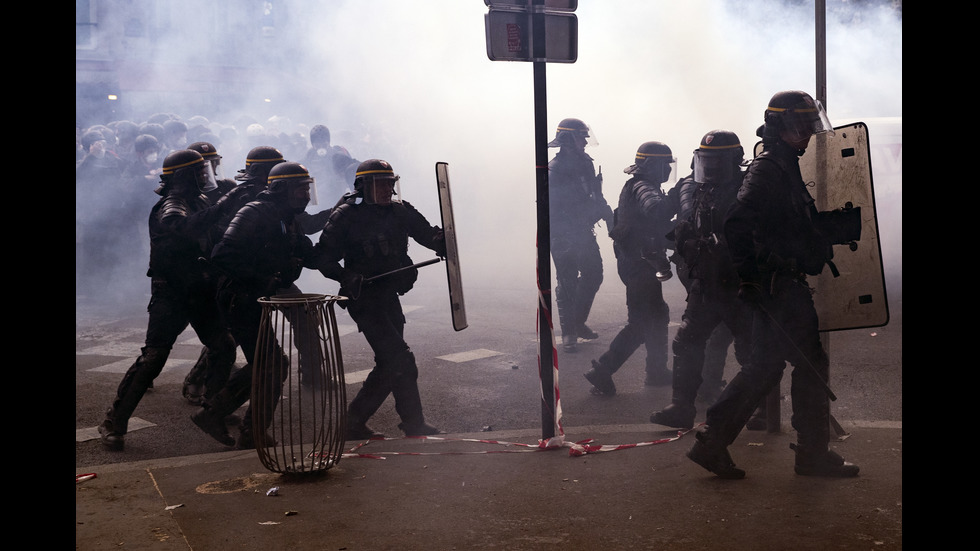 Сблъсъци по време на протест в Париж