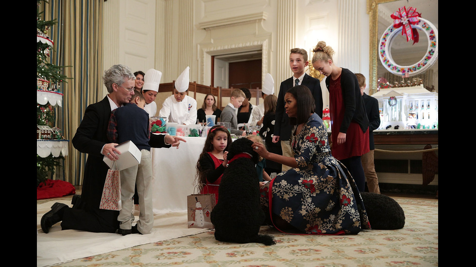 Мишел Обама посрещна семействата на военни в Белия дом