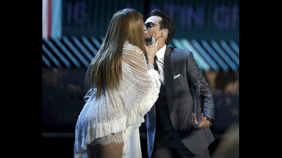 Марк Антъни и Дженифър Лопес на церемонията за наградите "Грами" за латино музика