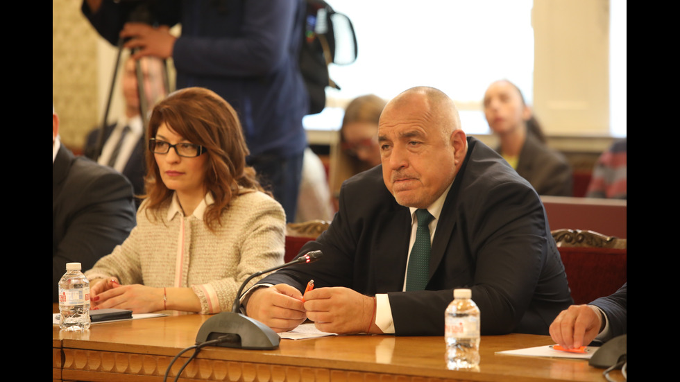 Първата лидерска среща между ГЕРБ-СДС и ПП-ДБ
